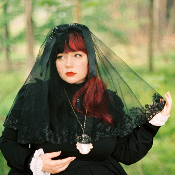 Meet your Posh Ambassador, Emily - Picture 5 of 14